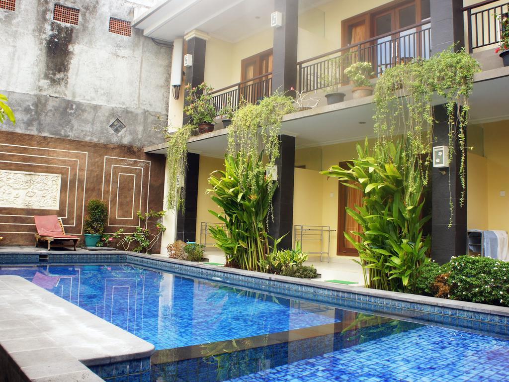 Waringin Homestay Kuta  Ngoại thất bức ảnh