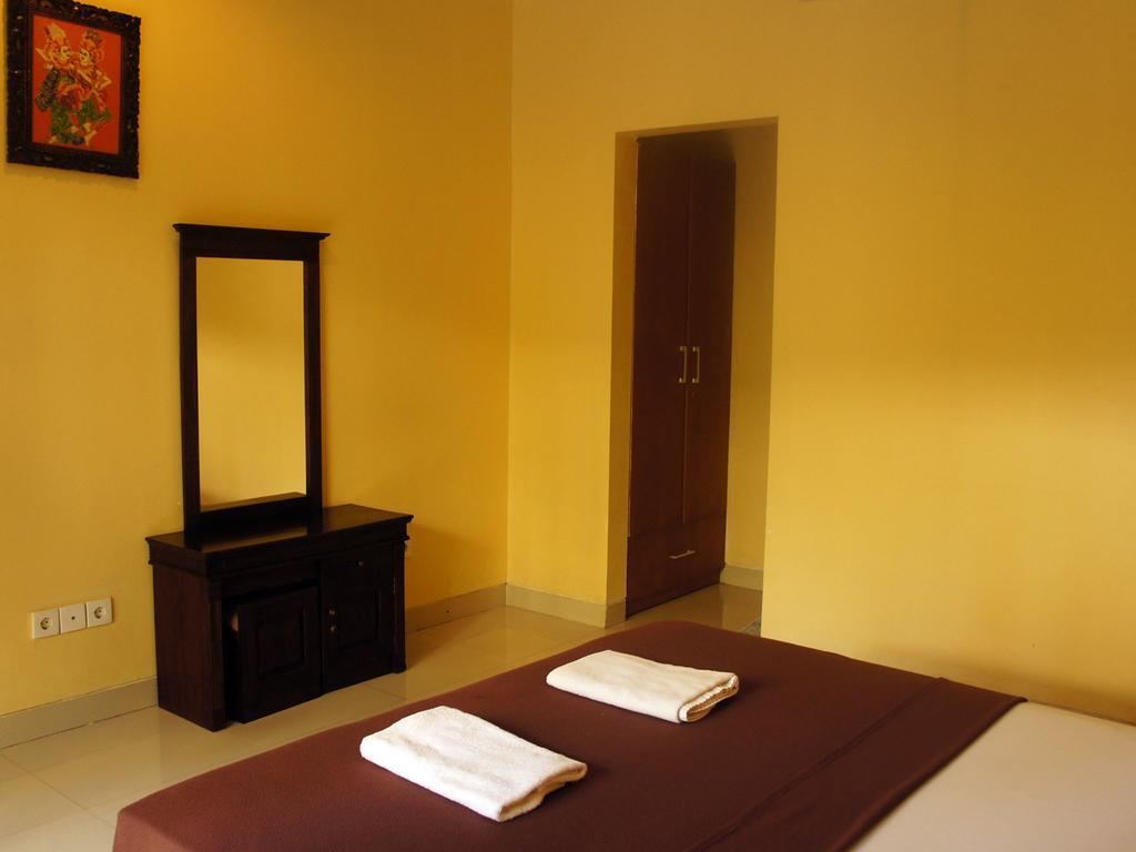 Waringin Homestay Kuta  Ngoại thất bức ảnh
