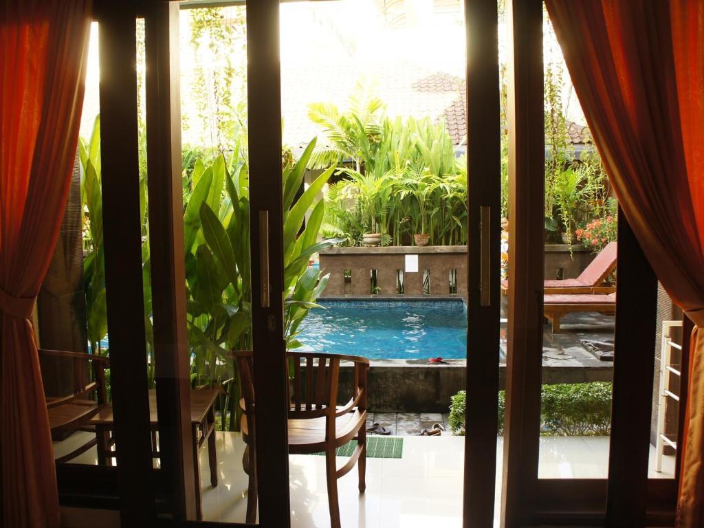 Waringin Homestay Kuta  Ngoại thất bức ảnh