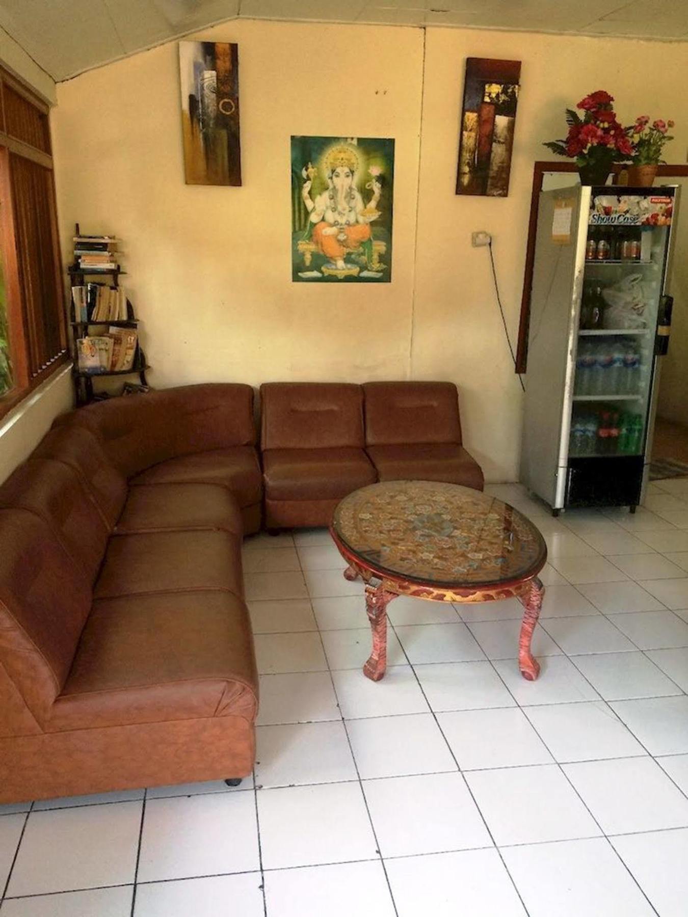 Waringin Homestay Kuta  Ngoại thất bức ảnh