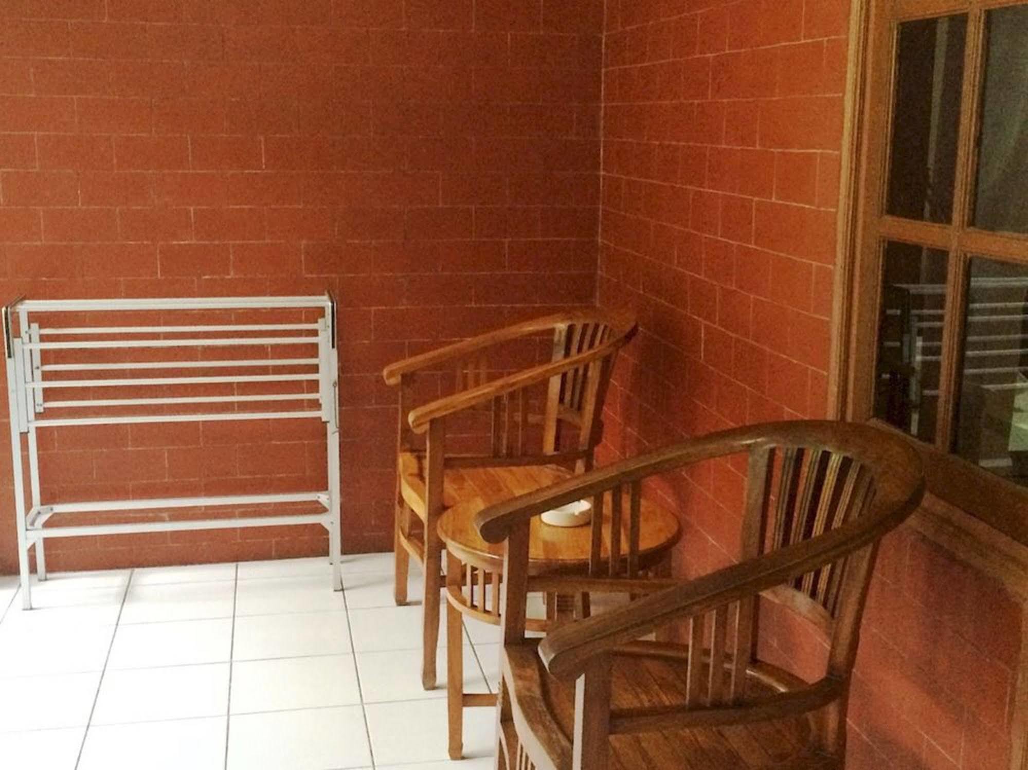Waringin Homestay Kuta  Ngoại thất bức ảnh